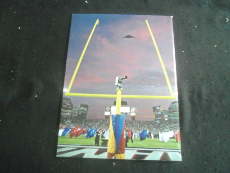 2016 PRO FOOTBALL CHAMPIONS MAGAZINE - 50TH SUPER BOWL CELEBRATION - B 4077O