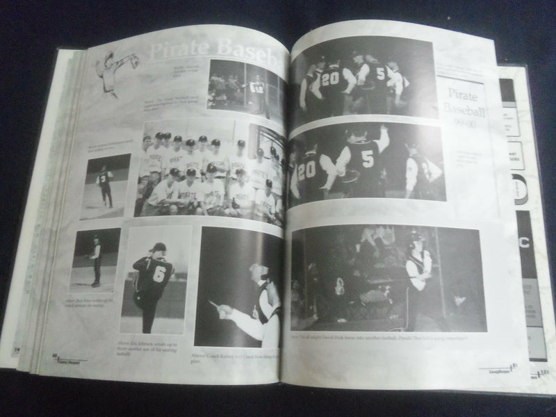 2000 TREASURE CHEST PITTSBURG HIGH SCHOOL YEARBOOK - PITTSBURG, TEXAS - YB 2819