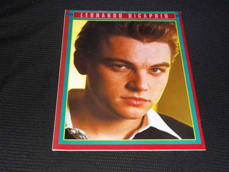 1998 CELEBRITY PRESENTS LEONARDO DICAPRIO MAGAZINE - HOLLYWOOD KING - E 13382