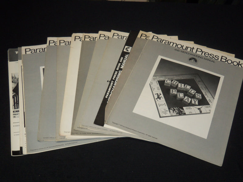 1970'S PARAMOUNT MOVIE PRESSBOOKS LOT OF 20 - O 3809