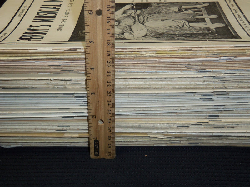 1920'S-1940'S PERRY'S MUSICAL MAGAZINES LOT OF 67 ISSUES - O 3817