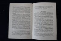 1932 JANUARY 9 ENGLAND SEEKS A WAY OUT SOFTCOVER BOOKLET - K 1577