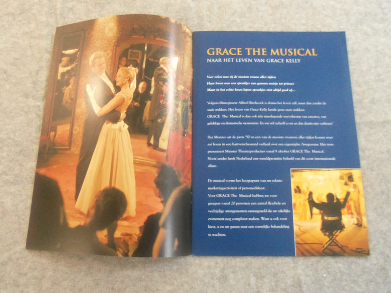 2001/2002 GRACE THE MUSICAL PROGRAM - MASTERPIECE THEATER - DUTCH TEXT - J 7631
