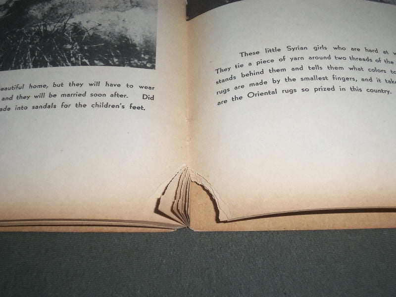 1934 CHILDREN AROUND THE WORLD PICTURE BOOK - NICE PHOTOS - J 2645