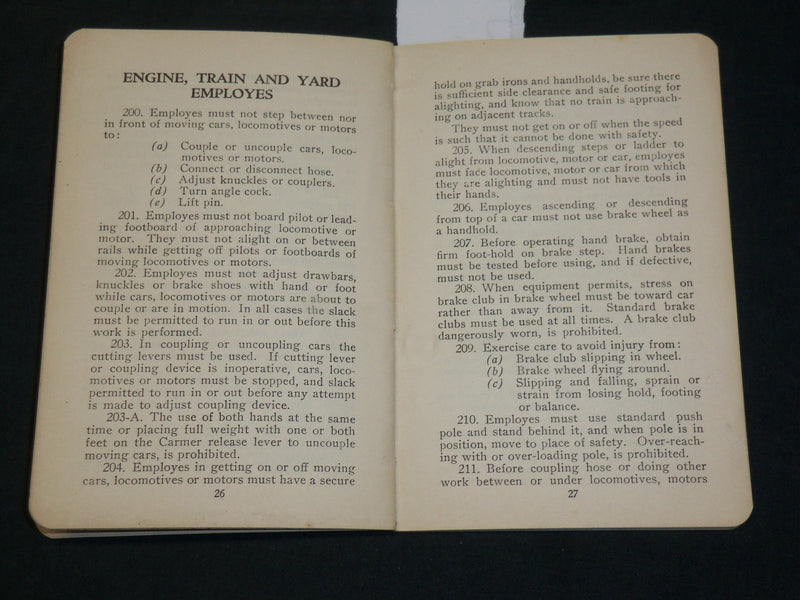 1935 READING CO. CENTRAL RAILROAD OF NEW JERSEY SAFETY RULES BOOK - J 5958
