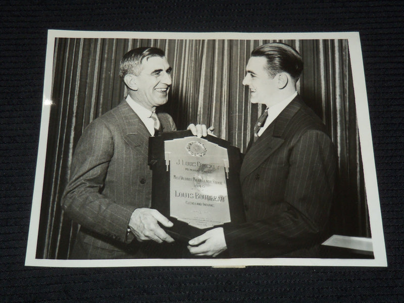 1941 LOU BOUDREAU - ROGER PECKINPAUGH ORIGINAL WIRE PHOTO - 6 1/2 x 8 1/2 - #11