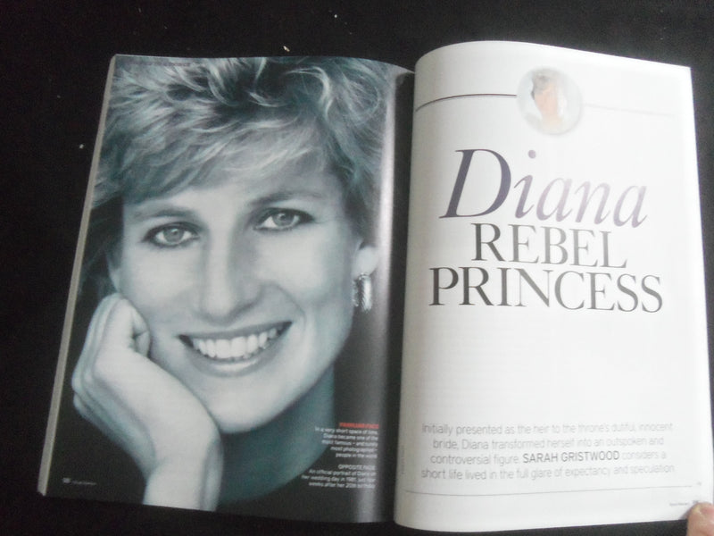 2015 THE SECRET LIVES OF ROYAL WOMEN MAGAZINE - QUEENS & PRINCESSES- B 4077F