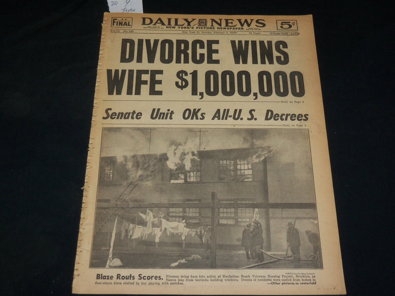 1952 FEBRUARY 5 NEW YORK DAILY NEWS - SENATE UNIT OKS ALL-U. S. DECREES- NP 5401