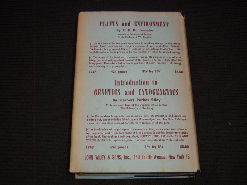 1948 COMPARATIVE PHYSIOLOGY HARDCOVER BOOK BY BRADLEY T. SEHEER - KD 7875