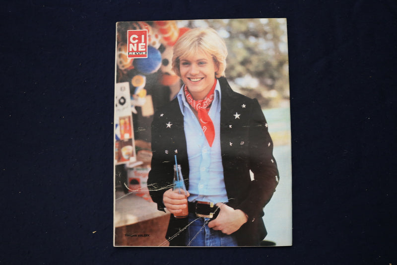 1981 DECEMBER 24 CINE REVUE MAGAZINE - FARRAH FAWCETT COVER - E 23529