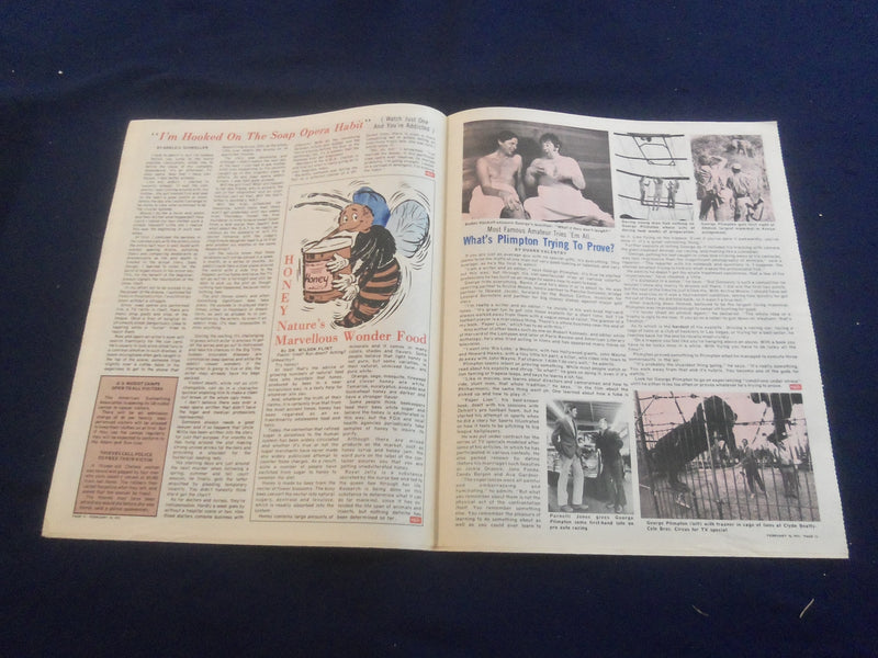 1973 FEBRUARY 18 MODERN PEOPLE NEWSPAPER - GEORGE PLIMPTON - NP 5672