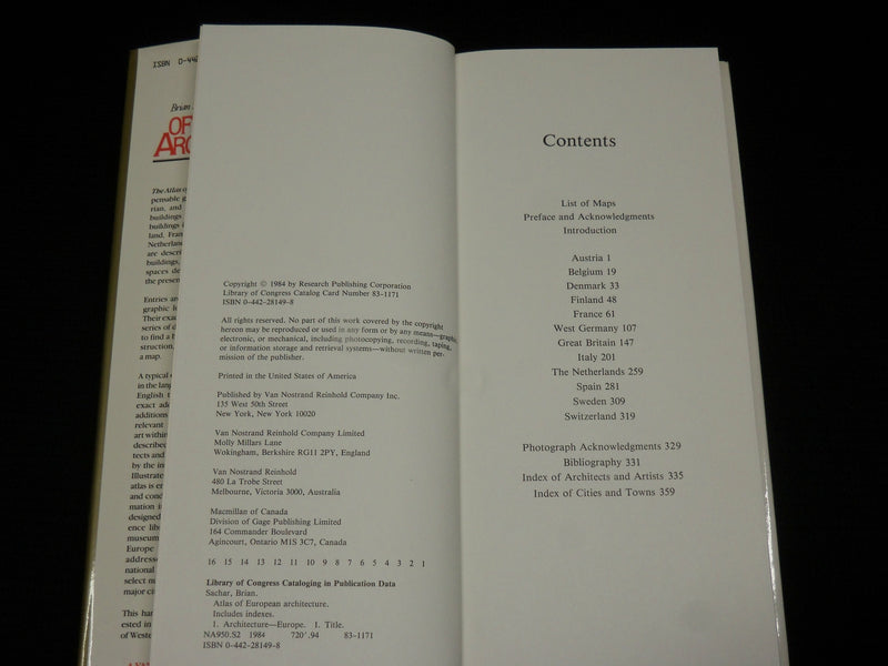 1984 ATLAS OF EUROPEAN ARCHITECTURE HARDCOVER BOOK BY BRIAN SACHER - KD 7343