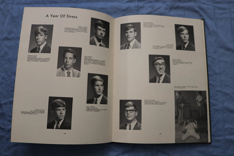 1967 KNIGHT CAMPION JESUIT HIGH SCHOOL YEARBOOK - PRAIRIE DU CHIEN, WI - YB 3405