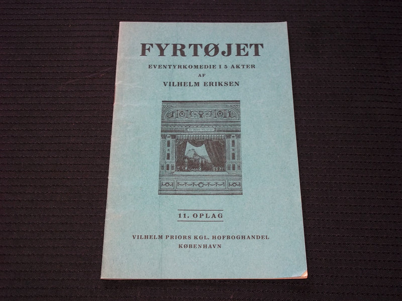 1948 FYRTOJET EVENTYRKOMEDIE SOFTCOVER BOOK BY VILHELM ERIKSEN - J 7177