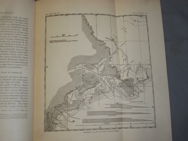 1903 SUBMARINE VALLEYS OFF THE AMERICAN COAST AND IN THE NORTH ATLANTIC - J 4856
