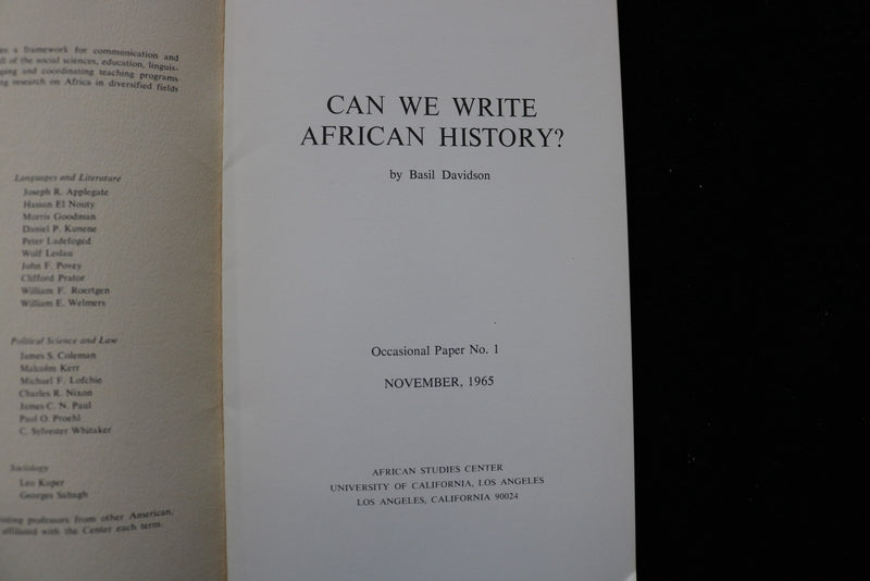 1965 CAN WE WRITE AFRICAN HISTORY? SOFTCOVER BOOK BY BASIL DAVIDSON - K 3519