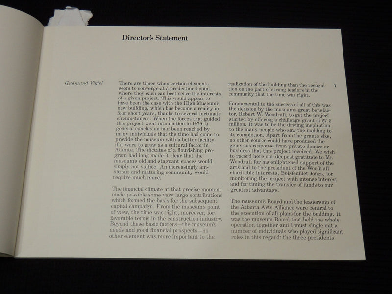 1983 HIGH MUSEUM OF ART - THE NEW BUILDING SOFTCOVER BOOK - NICE PHOTOS - K 2157