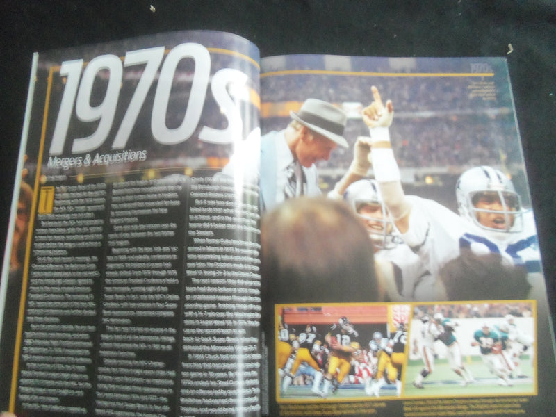 2016 PRO FOOTBALL CHAMPIONS MAGAZINE - 50TH SUPER BOWL CELEBRATION - B 4077O