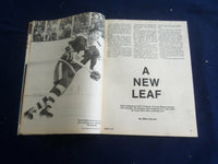 1974 MARCH HOCKEY WORLD MAGAZINE - BOB KELLY COVER - ST 267G
