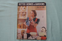 1939 JUNE BETTER HOMES & GARDENS MAGAZINE - A MOTHER IN KITCHEN COVER - E 26548