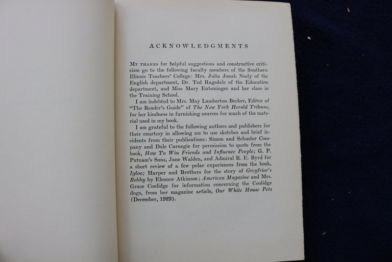 1943 FAMOUS DOGS OF FAMOUS PEOPLE HARDCOVER BOOK BY MAE SMITH - K 1539