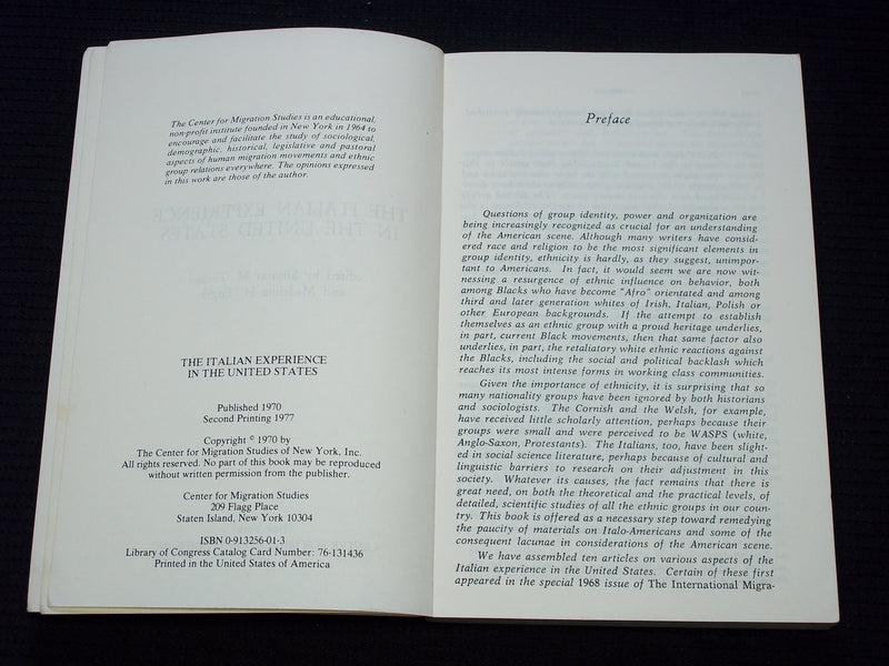 1977 THE ITALIAN EXPERIENCE IN THE UNITED STATES SOFTCOVER BOOK - KD 7630