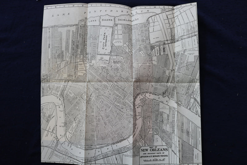 1941 NEW ORLEANS GUIDE BOOK - MAP - SOFTCOVER BOOK - K 1316