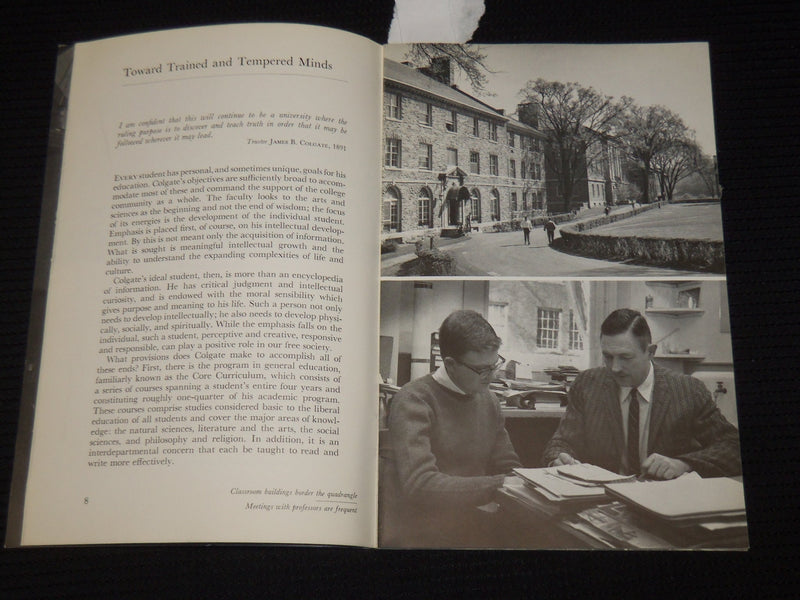 1962 COLGATE - A FIRST VIEW SOFTCOVER BOOK - COLGATE UNIVERSITY - J 9879