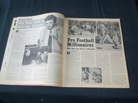 1974 OCTOBER THE NATIONAL POLICE GAZETTE MAGAZINE - GIRLS WHO MAKE NEWS - B 5799