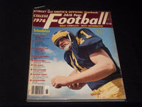 1976 STREET & SMITH'S COLLEGE FOOTBALL YEARBOOK MAGAZINE - LYTLE - E 3179