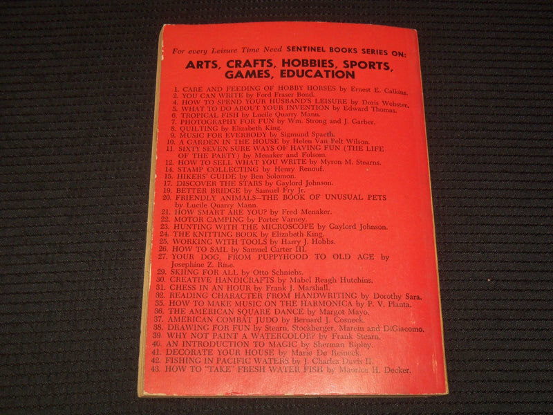 1947 TROPICAL FISH SOFTCOVER BOOK BY LUCILE QUARRY MANN - K 2657
