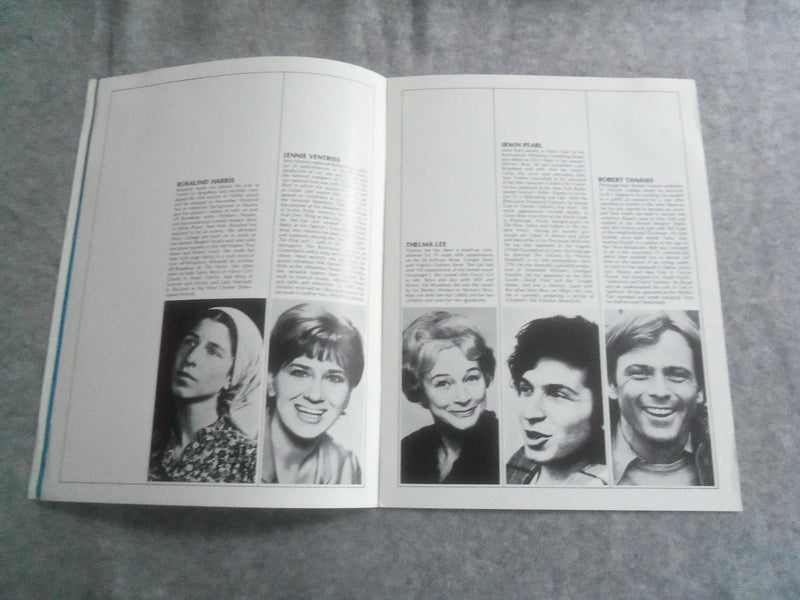 1971 FIDDLER ON THE ROOF BROADWAY PROGRAM - THEODORE BIKEL - J 7654