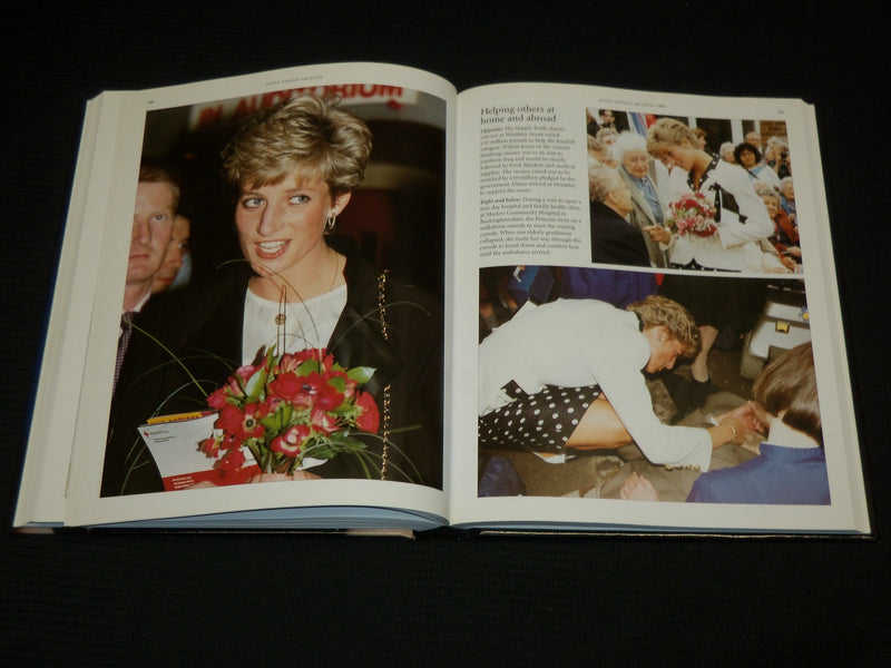 2005 DIANA UNSEEN ARCHIVES HARDCOVER BOOK BY ALISON GAUNLETT - R 724V