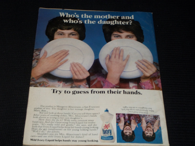 1975 JULY MCCALL'S MAGAZINE - JACQUELINE ONASSIS FRONT COVER - E 774