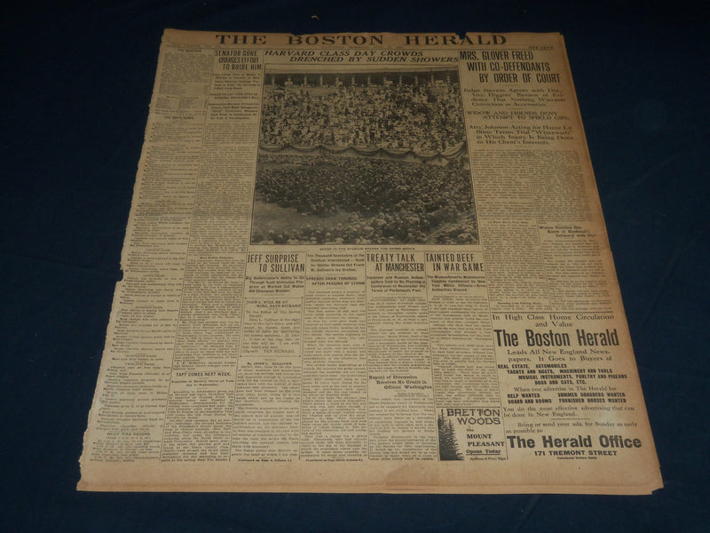 1910 JUNE 25 THE BOSTON HERALD - HARVARD CLASS DAY CROWDS DRENCHED - BH 344