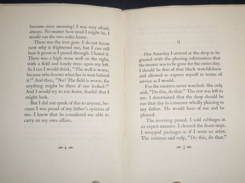 1941 SERVICE, MA'AM A REMEMBERED EPISODE BOOK BY GEORGE CORNELL - J 9212