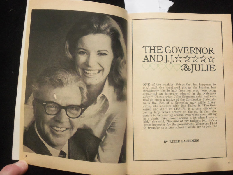 1970 JULY YOUNG MISS MAGAZINE - JULIE SOMMARS COVER - J 9954