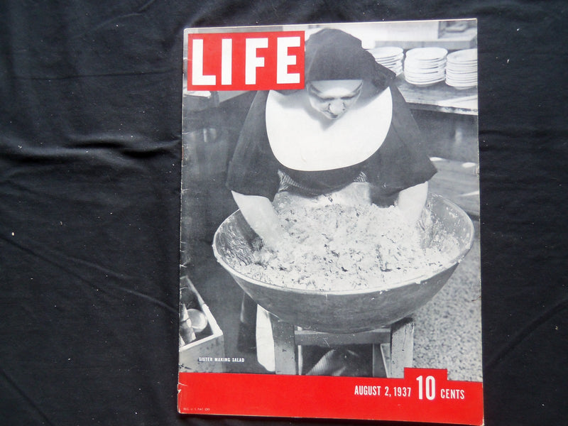 1937 AUGUST 2 LIFE MAGAZINE - SISTER MAKING SALAD - L 37