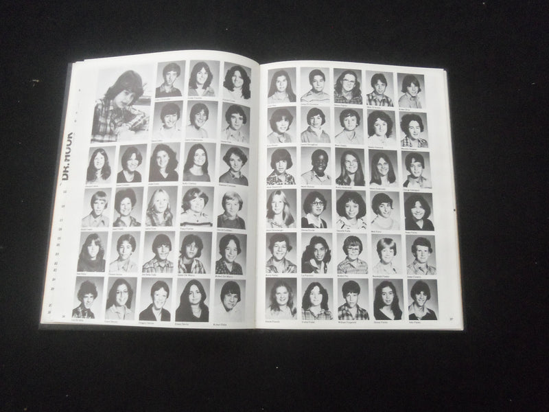 1980 SPIRIT THOMPSON JUNIOR HIGH SCHOOL YEARBOOK - MIDDLETOWN, NJ - YB 2957