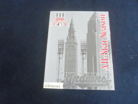 1997 CLEVELAND INDIANS YEARBOOK - ST 7109