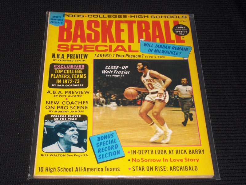 1972-1973 BASKETBALL SPECIAL MAGAZINE - WALT FRAZIER KNICKS COVER - E 2033