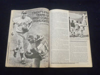 1983 STREET AND SMITH'S BASEBALL MAGAZINE - STEVE CARLTON COVER - SP 1523J