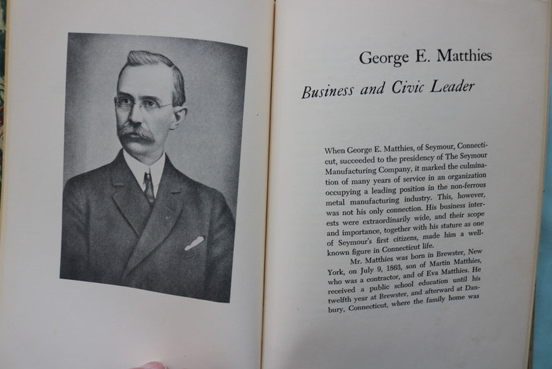 1954 SEYMOUR MANUFACTURING HARDCOVER BOOK -WOOSTER & MATTHIES - KD 9727