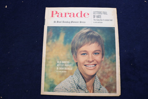 1966 APRIL 17 PARADE MAGAZINE - JULIE CHRISTIE COVER - E 22430