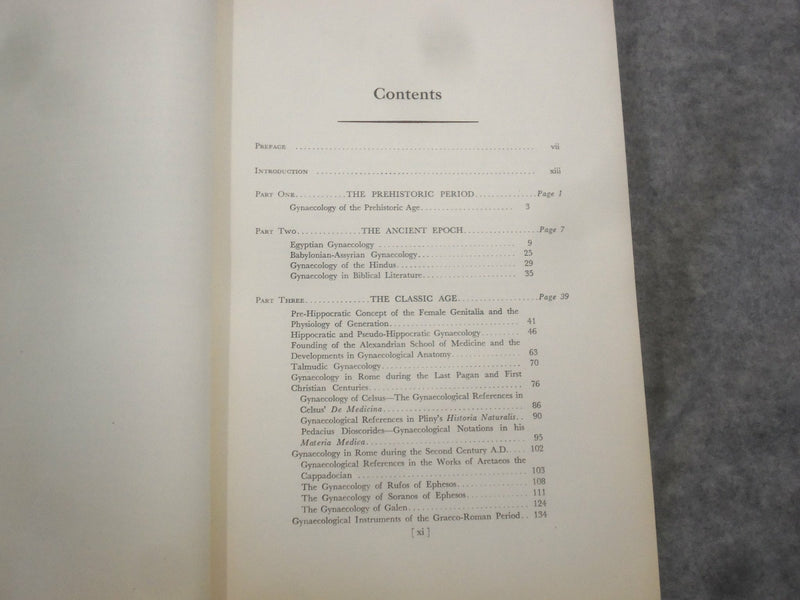 1945-1950 GENEALOGY / 100 YEARS OF GYNAECOLOGY BY JAMES RICCI-LOT OF 2- KD 2759W