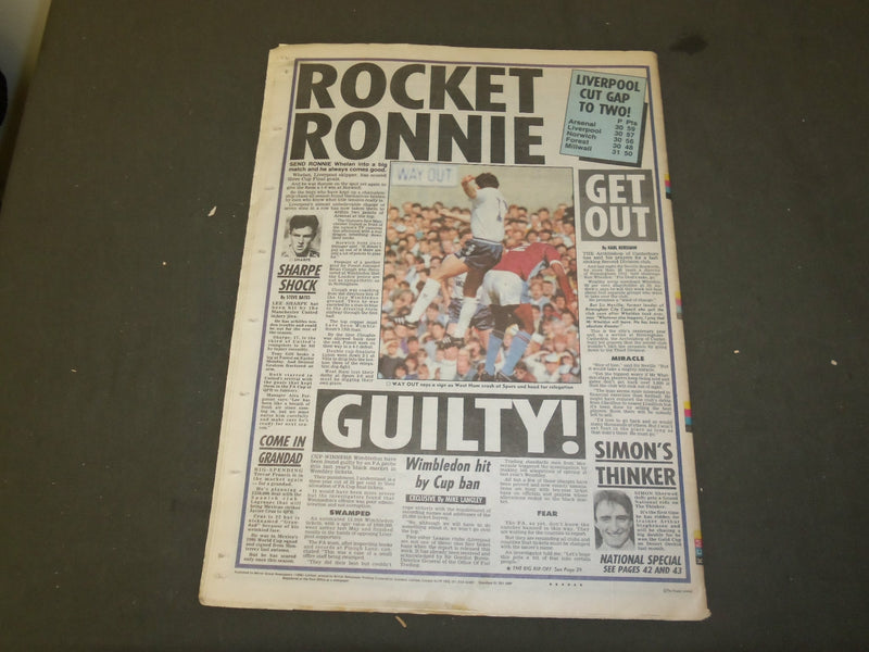 1989 APRIL 2 THE PEOPLE NEWSPAPER - BET LYNCH'S HUBBY IS GAY - NP 3374
