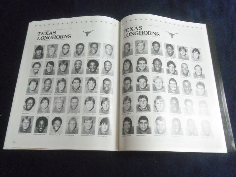 1984 DECEMBER 26 FREEDOM BOWL PROGRAM - UNIV OF IOWA VS UNIV OF TEXAS - ST 4027H