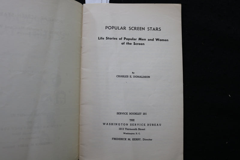 1942 POPULAR SCREEN STARS SOFTCOVER BOOK BY CHARLES E. DONALDSON - K 2212