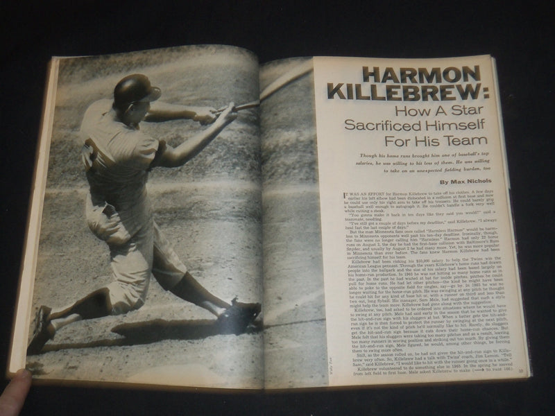 1965 NOVEMBER SPORT MAGAZINE - JOHNNY UNITAS & TOMMY MASON COVER - SP 8517
