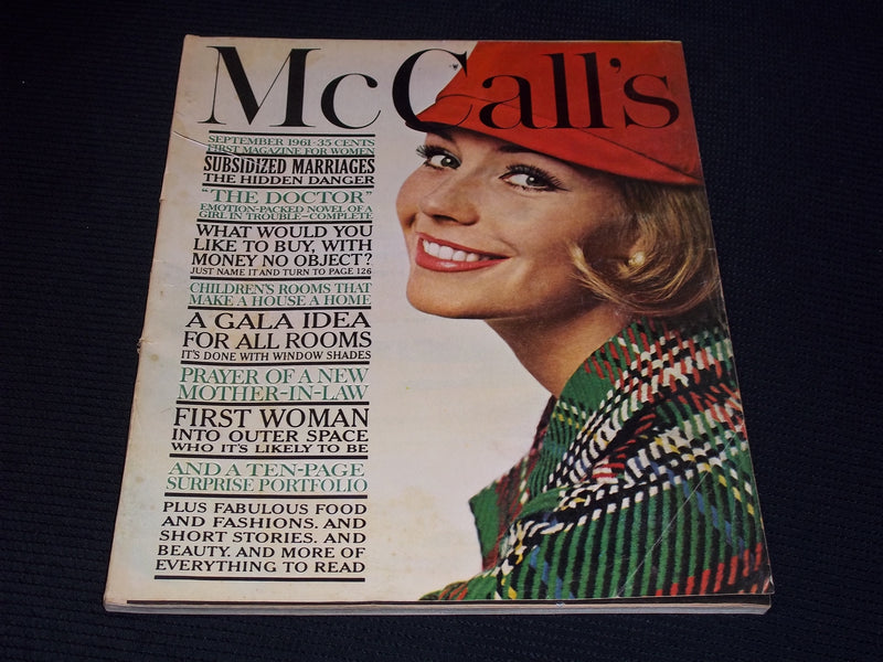 1961 SEPTEMBER MCCALL'S MAGAZINE - NICE FASHION FRONT COVER - E 20249
